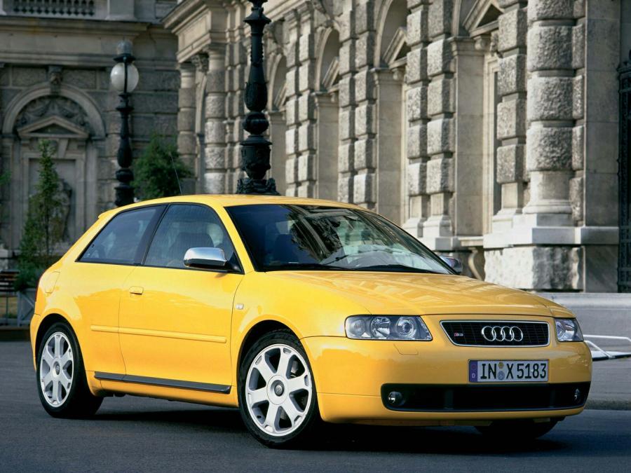  Audi S3 (8L) 2001 года  (фото 10 из 18)
